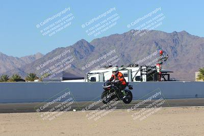 media/Nov-06-2023-Moto Forza (Mon) [[ce023d0744]]/4-Beginner Group/Session 4 (Finish Line Checker)/